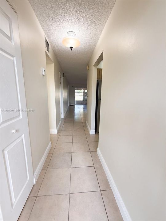 For Rent: $1,850 (2 beds, 2 baths, 900 Square Feet)