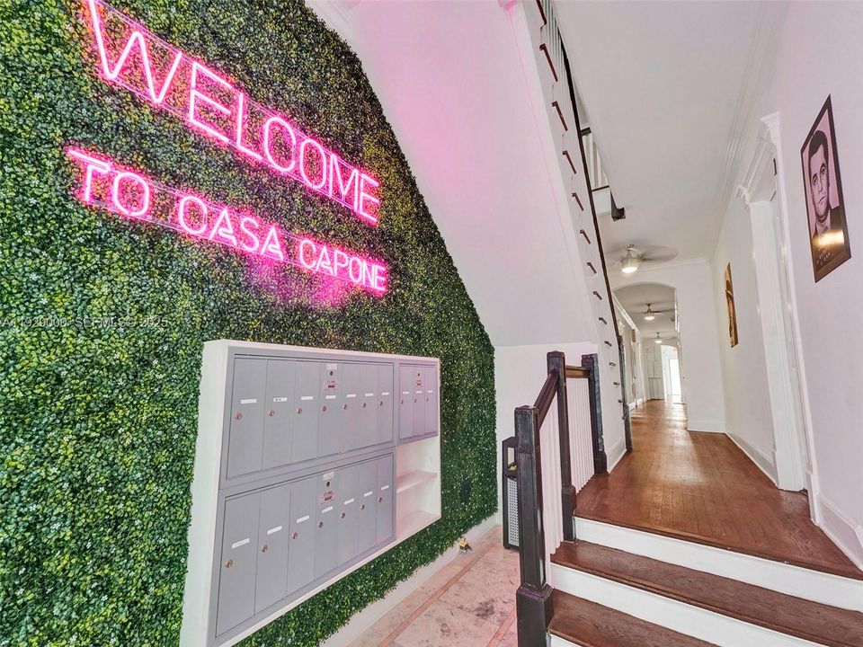 出租: $2,400 (2 贝兹, 1 浴室, 1156 平方英尺)