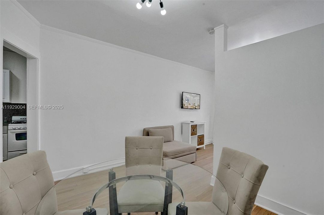 В аренду: $1,800 (0 спален, 1 ванн, 515 Квадратных фут)