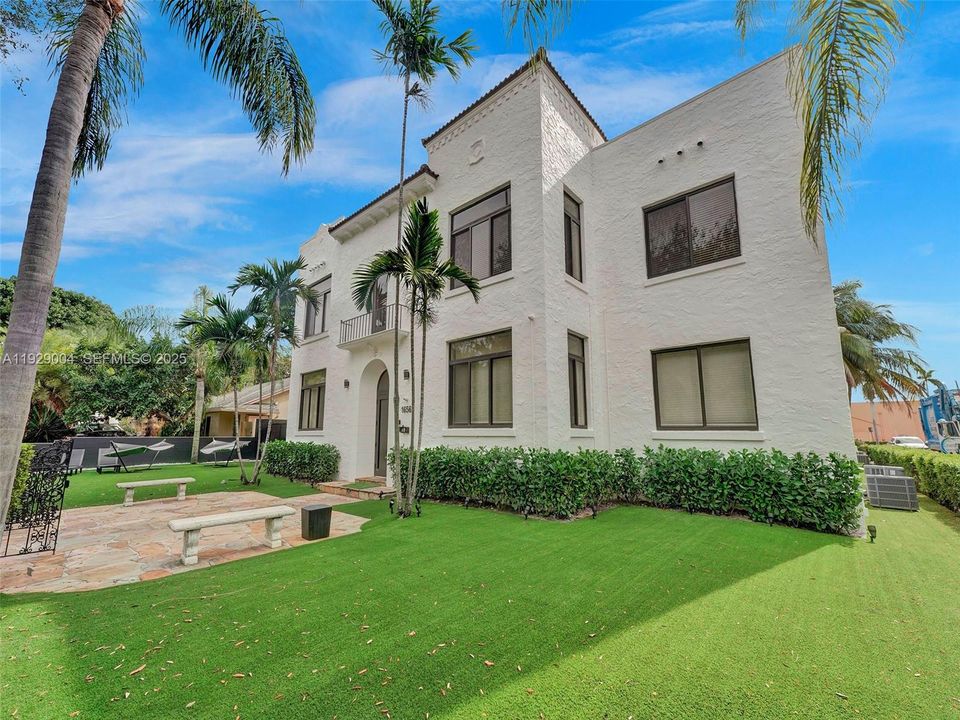 В аренду: $1,800 (0 спален, 1 ванн, 515 Квадратных фут)