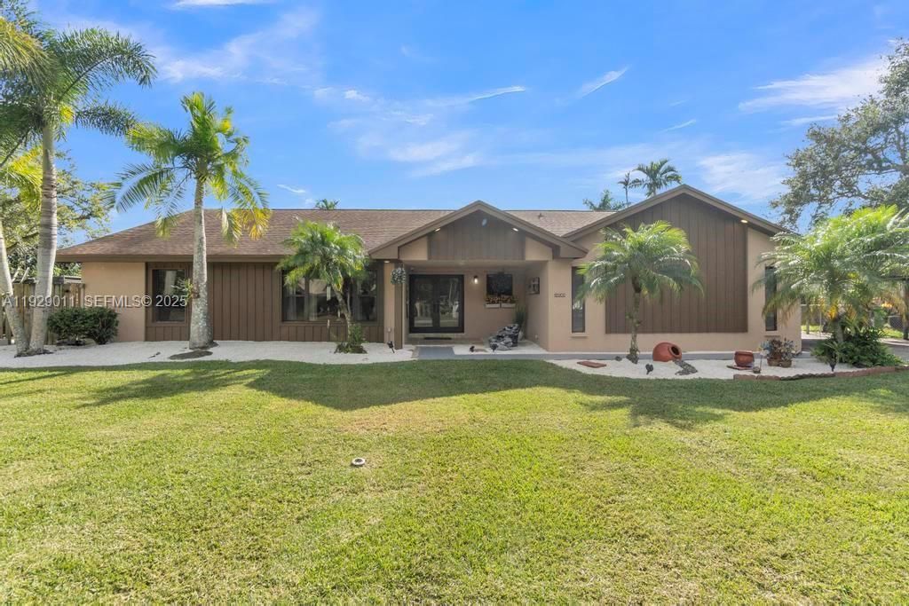 En Venta: $739,000 (3 camas, 2 baños, 2291 Pies cuadrados)