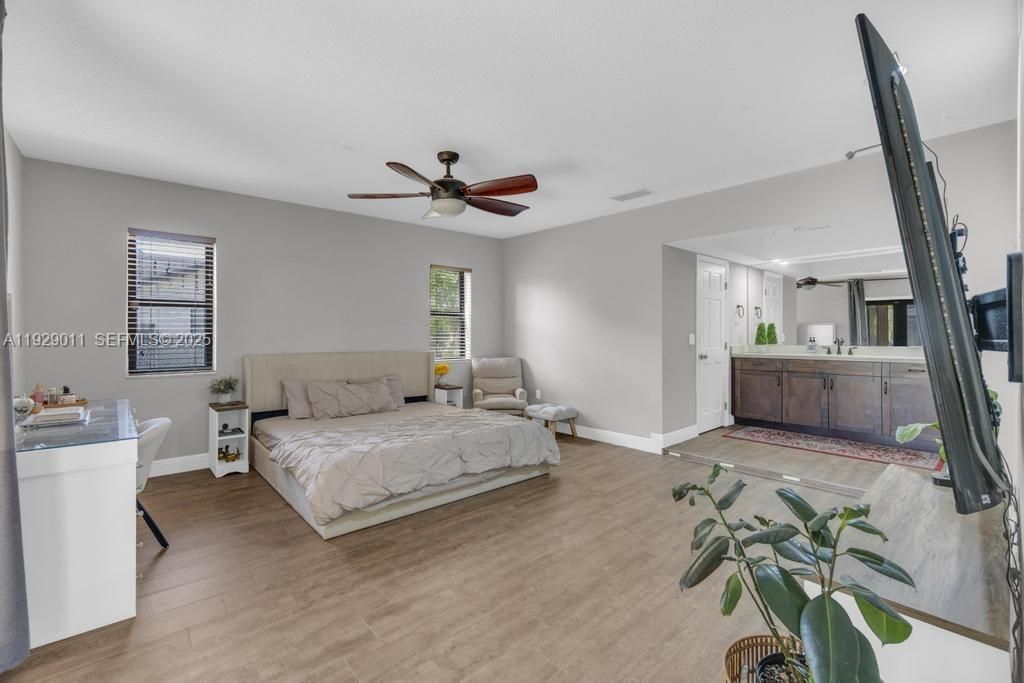 En Venta: $739,000 (3 camas, 2 baños, 2291 Pies cuadrados)