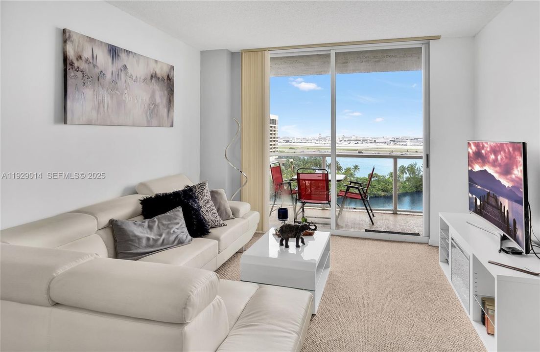 В аренду: $2,550 (2 спален, 2 ванн, 963 Квадратных фут)