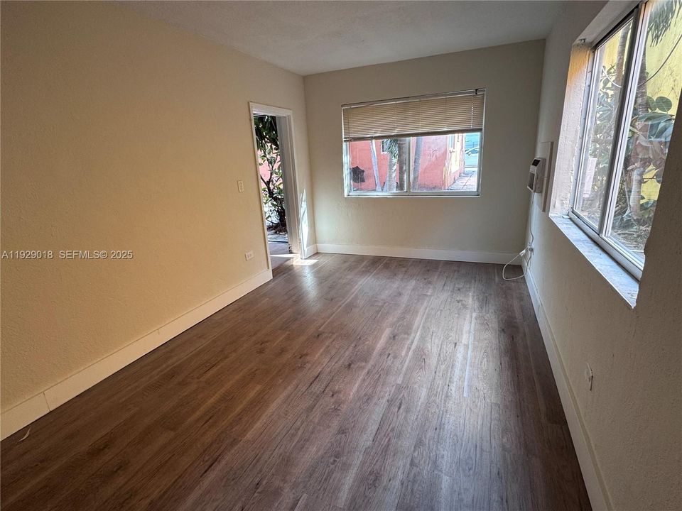 For Rent: $1,700 (1 beds, 1 baths, 600 Square Feet)