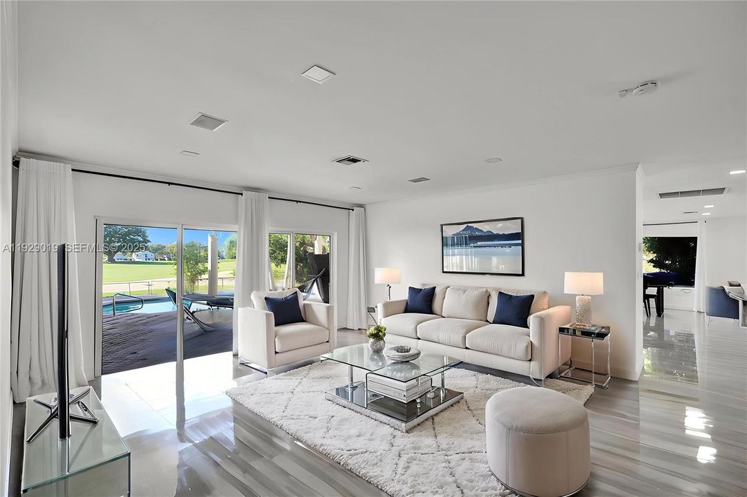 待售: $1,950,000 (6 贝兹, 3 浴室, 3203 平方英尺)