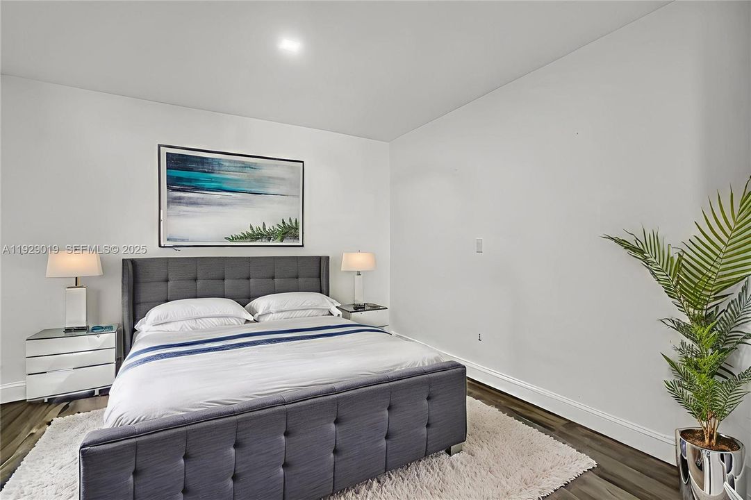 待售: $1,950,000 (6 贝兹, 3 浴室, 3203 平方英尺)