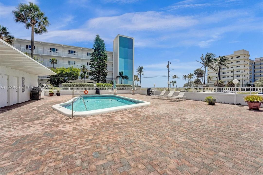 На продажу: $459,000 (1 спален, 1 ванн, 690 Квадратных фут)