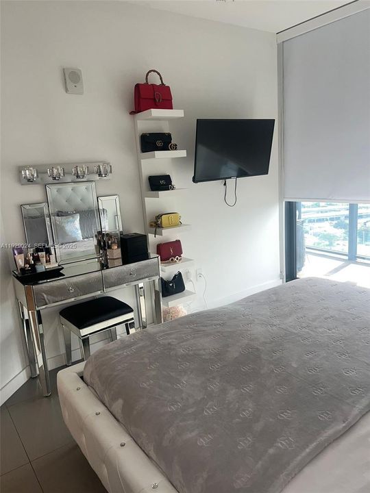 待售: $475,000 (1 贝兹, 1 浴室, 850 平方英尺)