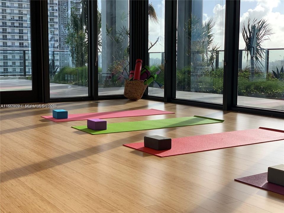 待售: $475,000 (1 贝兹, 1 浴室, 850 平方英尺)