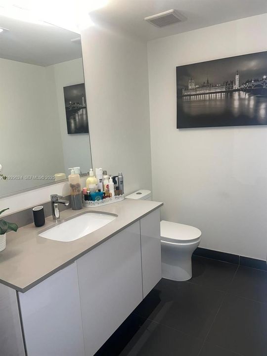 待售: $475,000 (1 贝兹, 1 浴室, 850 平方英尺)