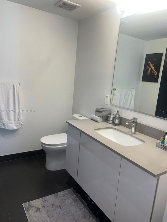 待售: $475,000 (1 贝兹, 1 浴室, 850 平方英尺)