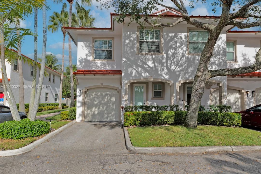 В аренду: $3,250 (3 спален, 2 ванн, 1660 Квадратных фут)