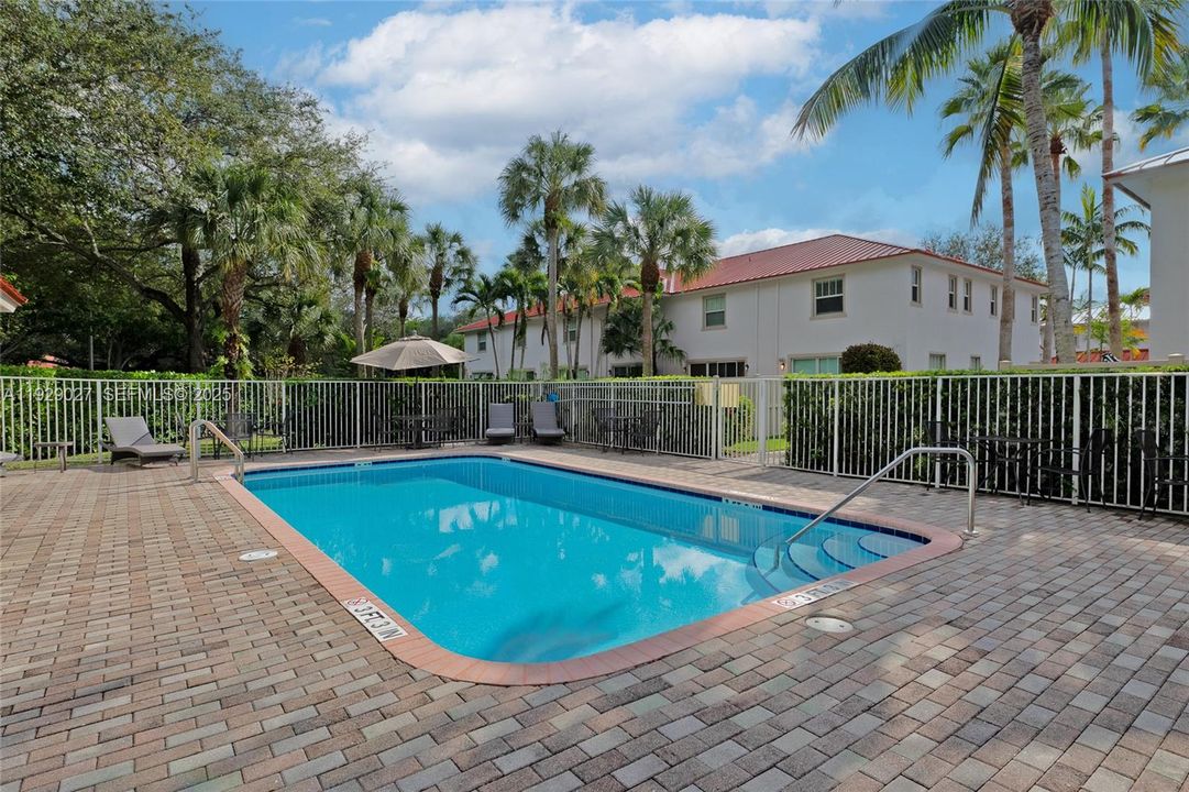 В аренду: $3,250 (3 спален, 2 ванн, 1660 Квадратных фут)