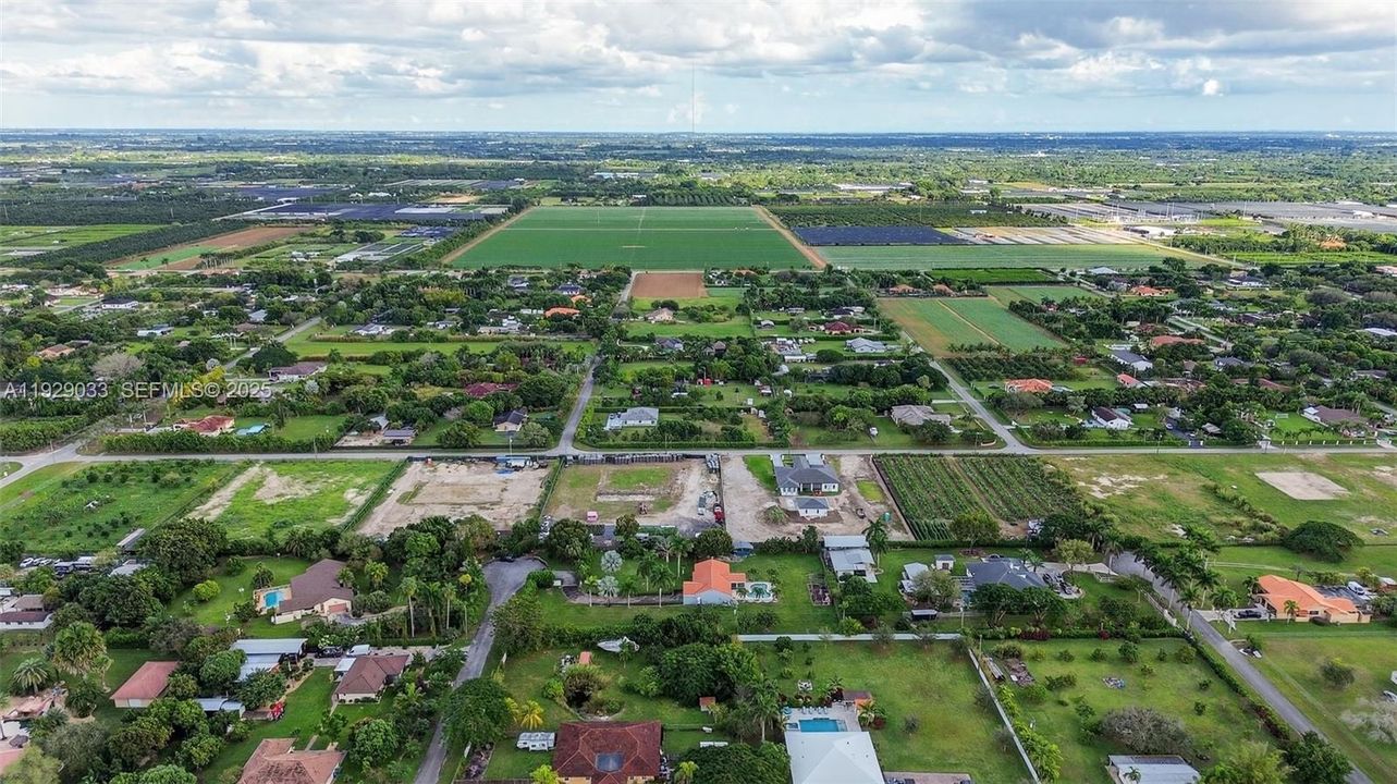 For Sale: $999,000 (3 beds, 2 baths, 1968 Square Feet)