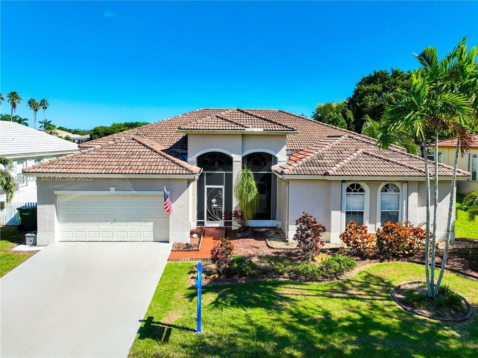 待售: $620,000 (5 贝兹, 2 浴室, 2460 平方英尺)