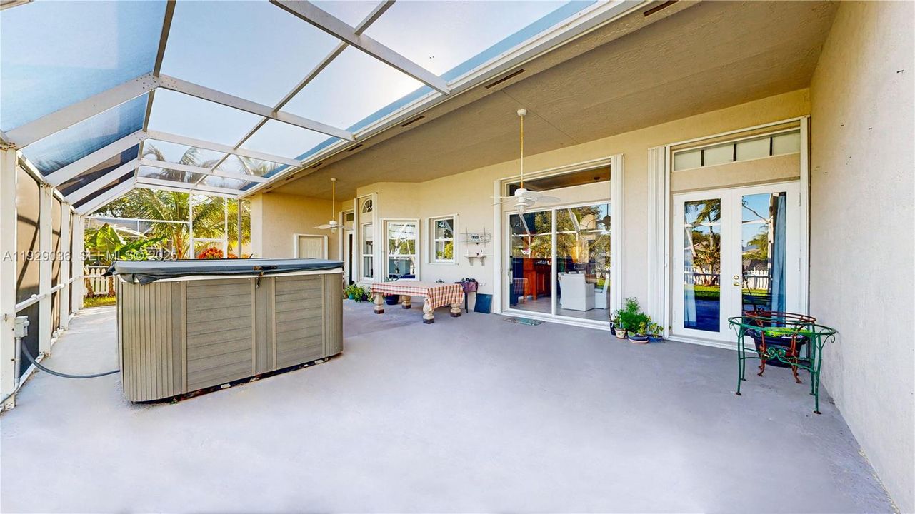 待售: $620,000 (5 贝兹, 2 浴室, 2460 平方英尺)