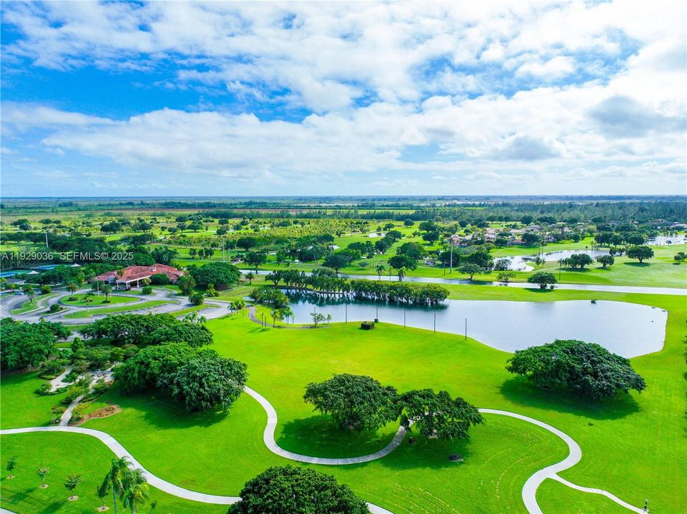 待售: $620,000 (5 贝兹, 2 浴室, 2460 平方英尺)