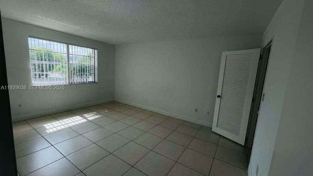 For Rent: $2,200 (2 beds, 2 baths, 1060 Square Feet)