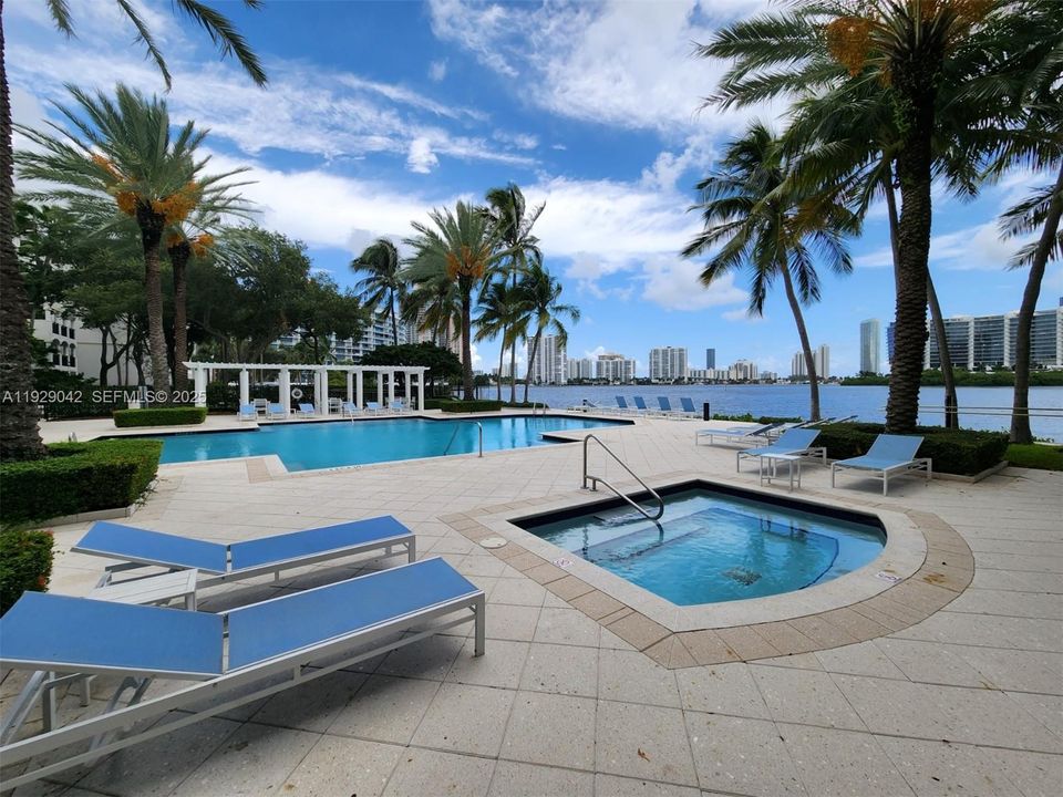 В аренду: $2,400 (1 спален, 1 ванн, 893 Квадратных фут)