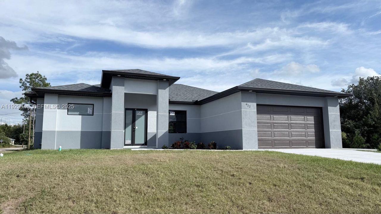 На продажу: $384,900 (4 спален, 2 ванн, 0 Квадратных фут)