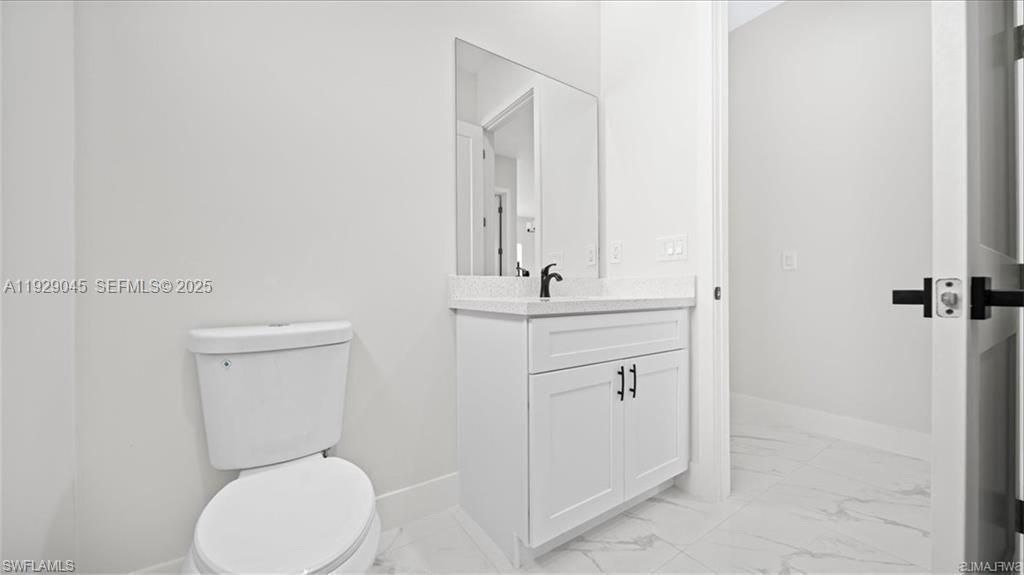 На продажу: $384,900 (4 спален, 2 ванн, 0 Квадратных фут)