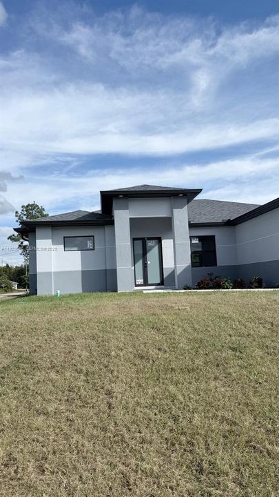 На продажу: $384,900 (4 спален, 2 ванн, 0 Квадратных фут)