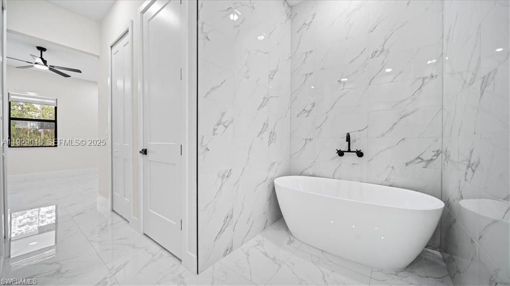 На продажу: $384,900 (4 спален, 2 ванн, 0 Квадратных фут)