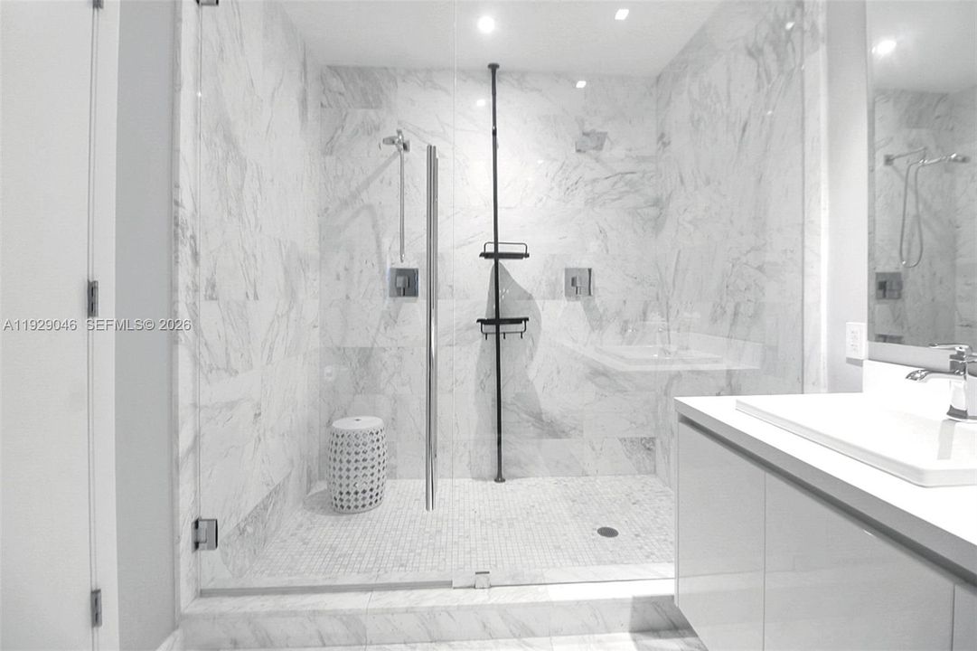 En Venta: $2,495,000 (3 camas, 3 baños, 2626 Pies cuadrados)