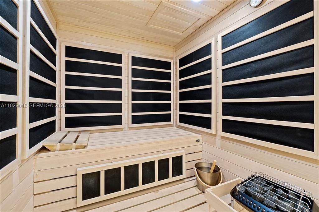 En Venta: $2,495,000 (3 camas, 3 baños, 2626 Pies cuadrados)