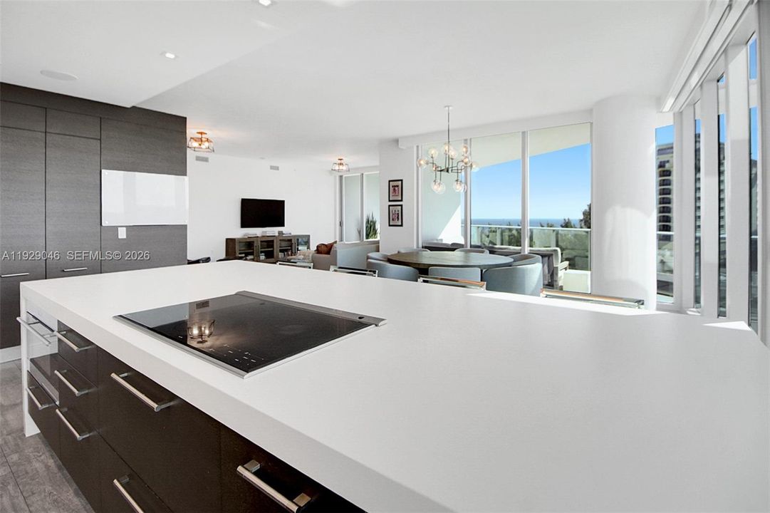 ENJOY THE OCEAN WHILE COOKING A MEAL