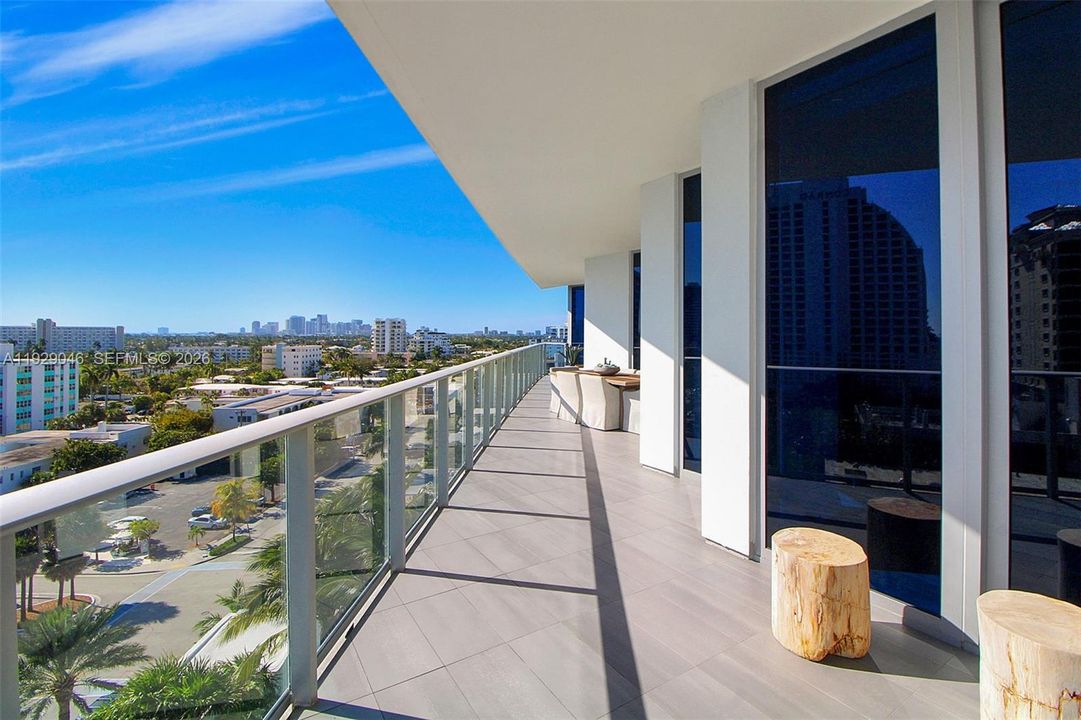 En Venta: $2,495,000 (3 camas, 3 baños, 2626 Pies cuadrados)