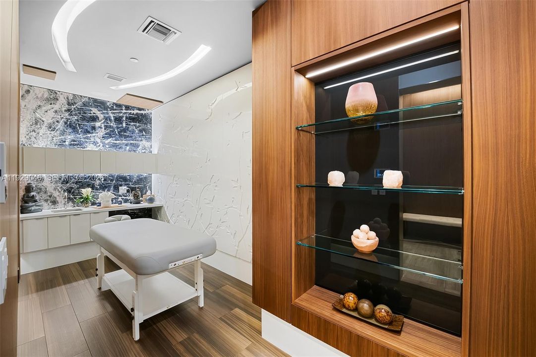 En Venta: $2,495,000 (3 camas, 3 baños, 2626 Pies cuadrados)