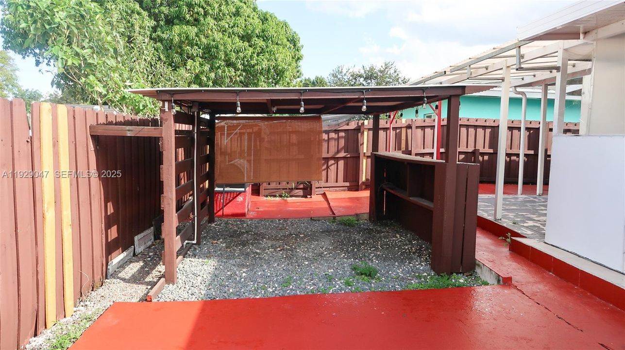 For Sale: $500,000 (3 beds, 2 baths, 1260 Square Feet)