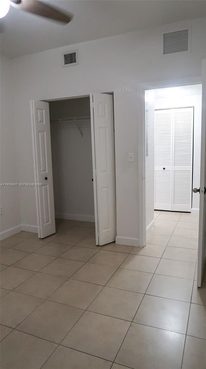 For Sale: $500,000 (3 beds, 2 baths, 1260 Square Feet)