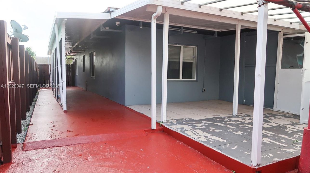 For Sale: $500,000 (3 beds, 2 baths, 1260 Square Feet)