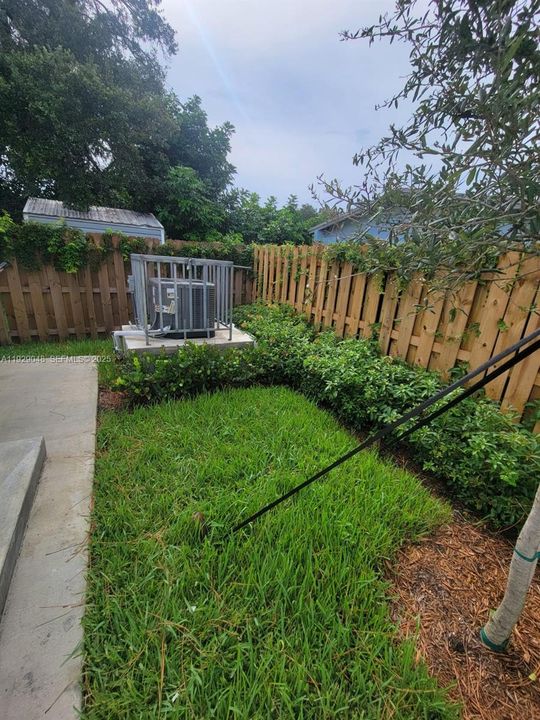 待售: $339,000 (2 贝兹, 1 浴室, 850 平方英尺)