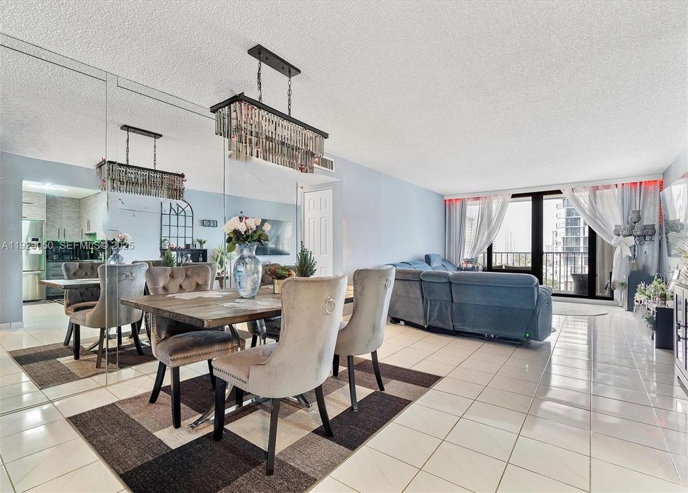 На продажу: $529,000 (2 спален, 2 ванн, 1230 Квадратных фут)