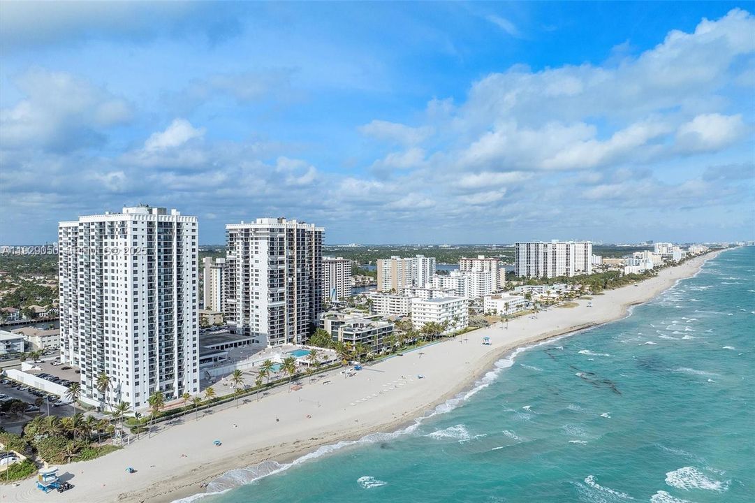 На продажу: $529,000 (2 спален, 2 ванн, 1230 Квадратных фут)