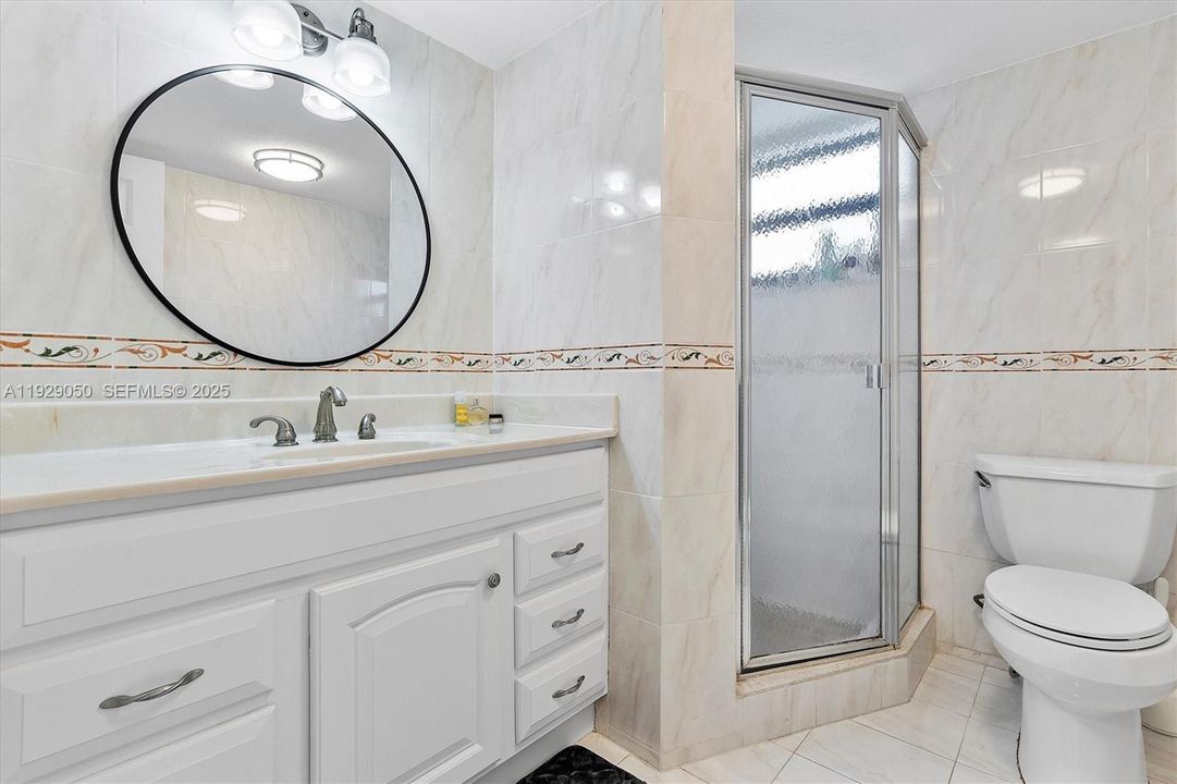 На продажу: $529,000 (2 спален, 2 ванн, 1230 Квадратных фут)