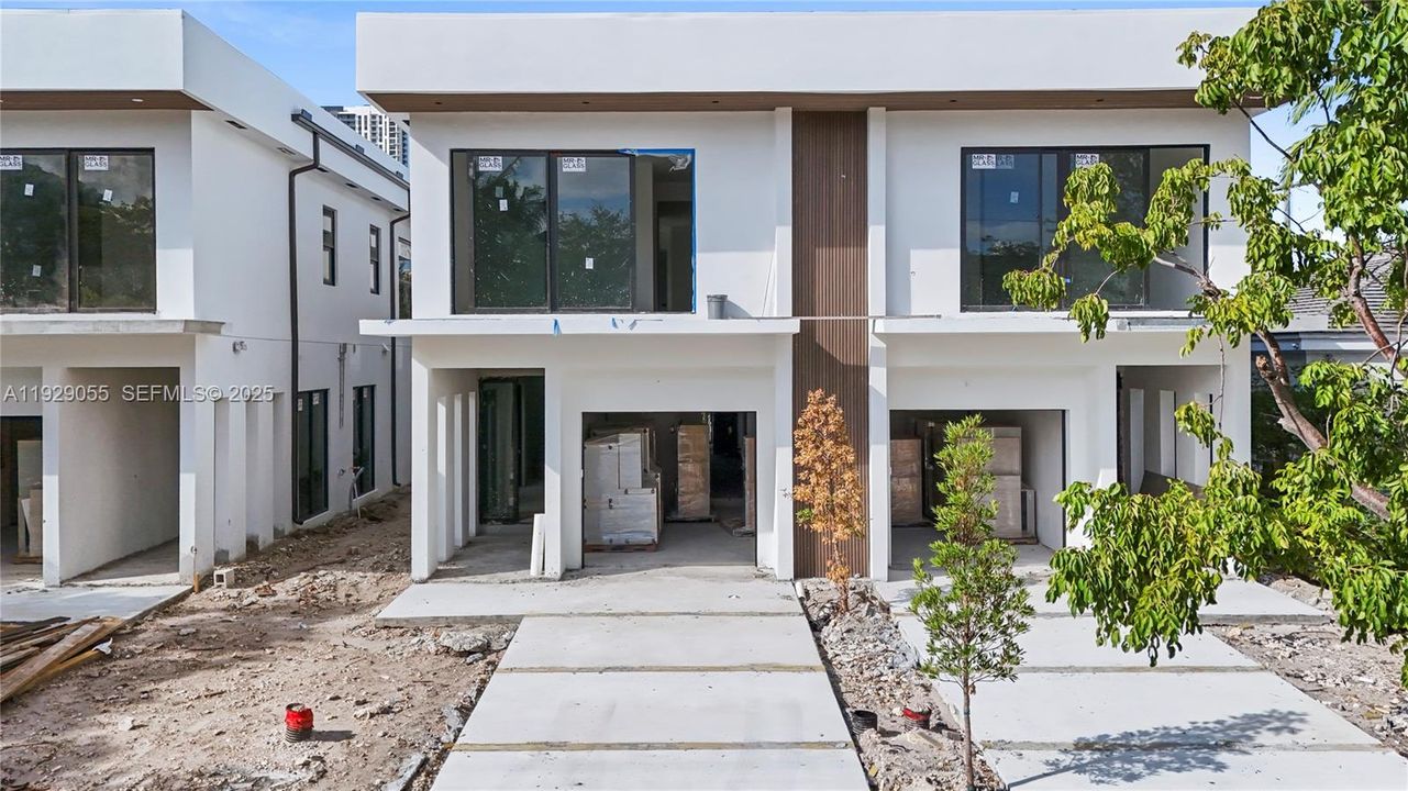 For Sale: $1,950,000 (4 beds, 4 baths, 2509 Square Feet)