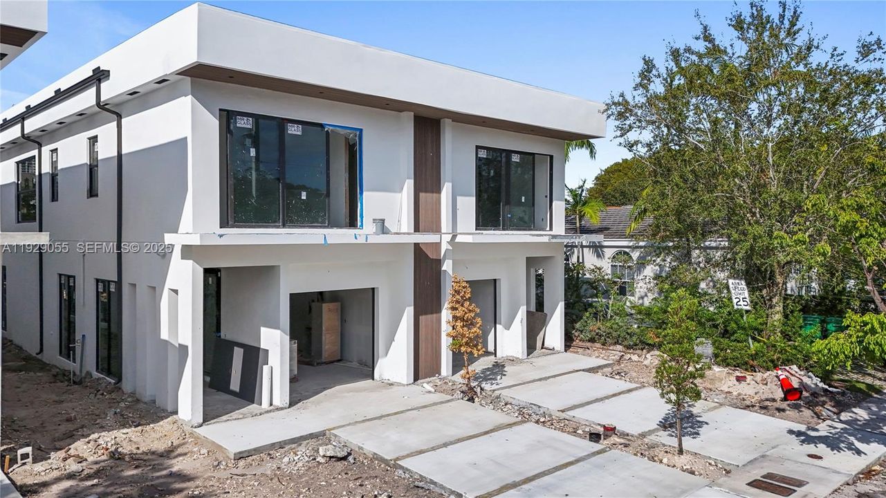 For Sale: $1,950,000 (4 beds, 4 baths, 2509 Square Feet)