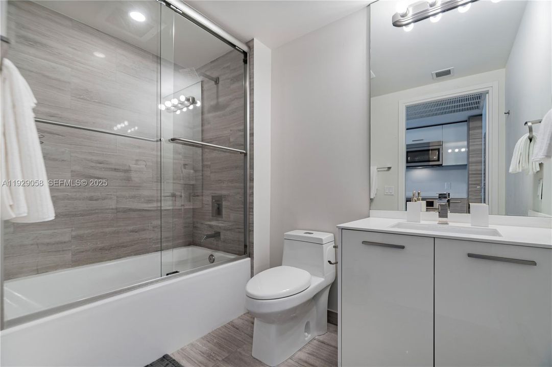 В аренду: $2,999 (0 спален, 1 ванн, 362 Квадратных фут)