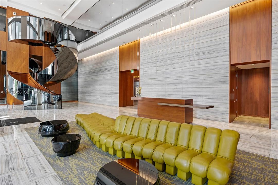 В аренду: $2,999 (0 спален, 1 ванн, 362 Квадратных фут)