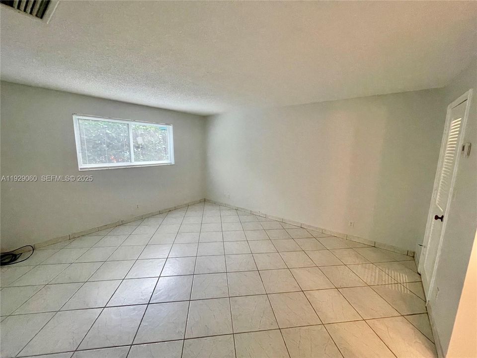 En Renta: $1,600 (1 camas, 1 baños, 700 Pies cuadrados)