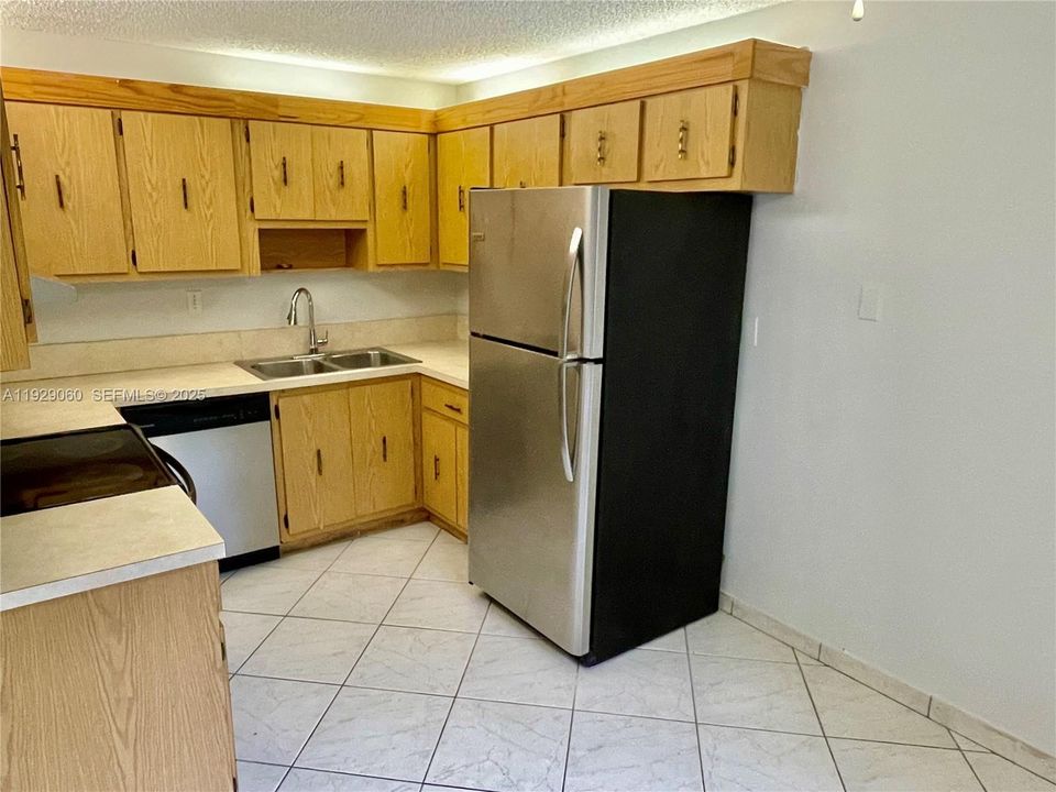 En Renta: $1,600 (1 camas, 1 baños, 700 Pies cuadrados)