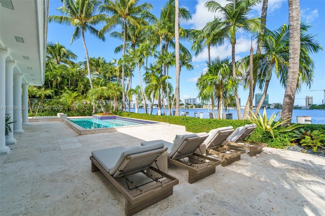 На продажу: $39,000,000 (5 спален, 4 ванн, 5364 Квадратных фут)