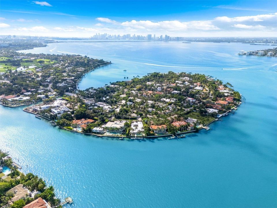 На продажу: $39,000,000 (5 спален, 4 ванн, 5364 Квадратных фут)