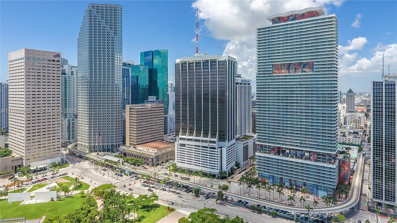 For Rent: $2,300 (0 beds, 1 baths, 501 Square Feet)