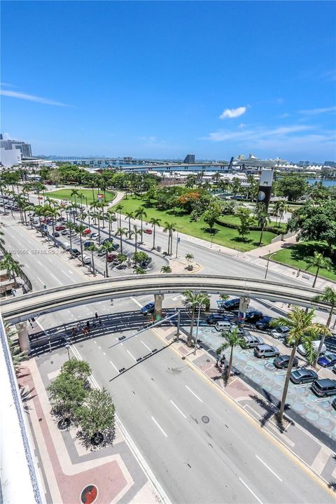 For Rent: $2,300 (0 beds, 1 baths, 501 Square Feet)