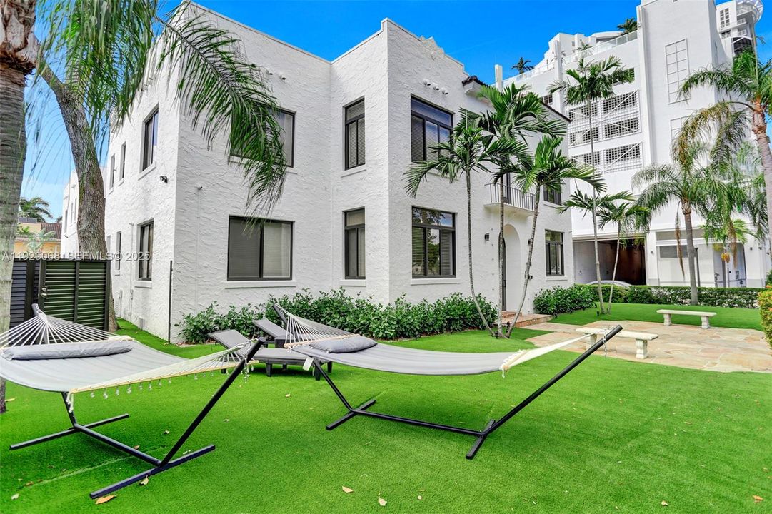 В аренду: $2,000 (0 спален, 1 ванн, 515 Квадратных фут)